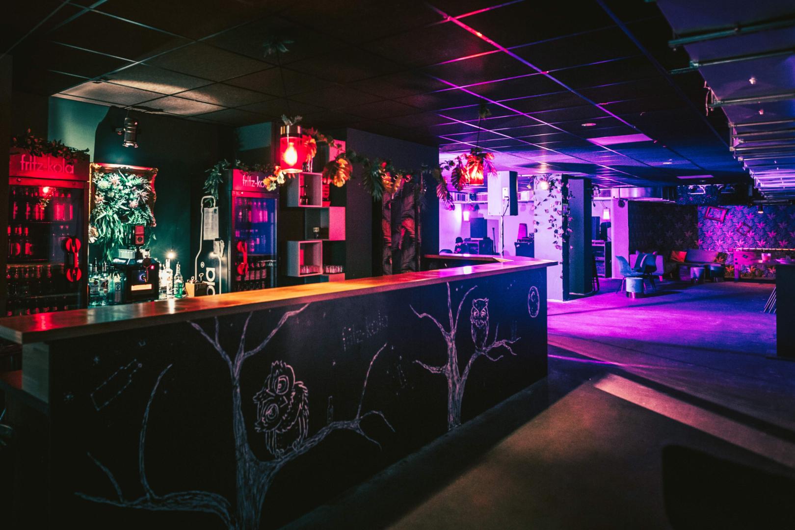 GESCHLOSSENE GESELLSCHAFT